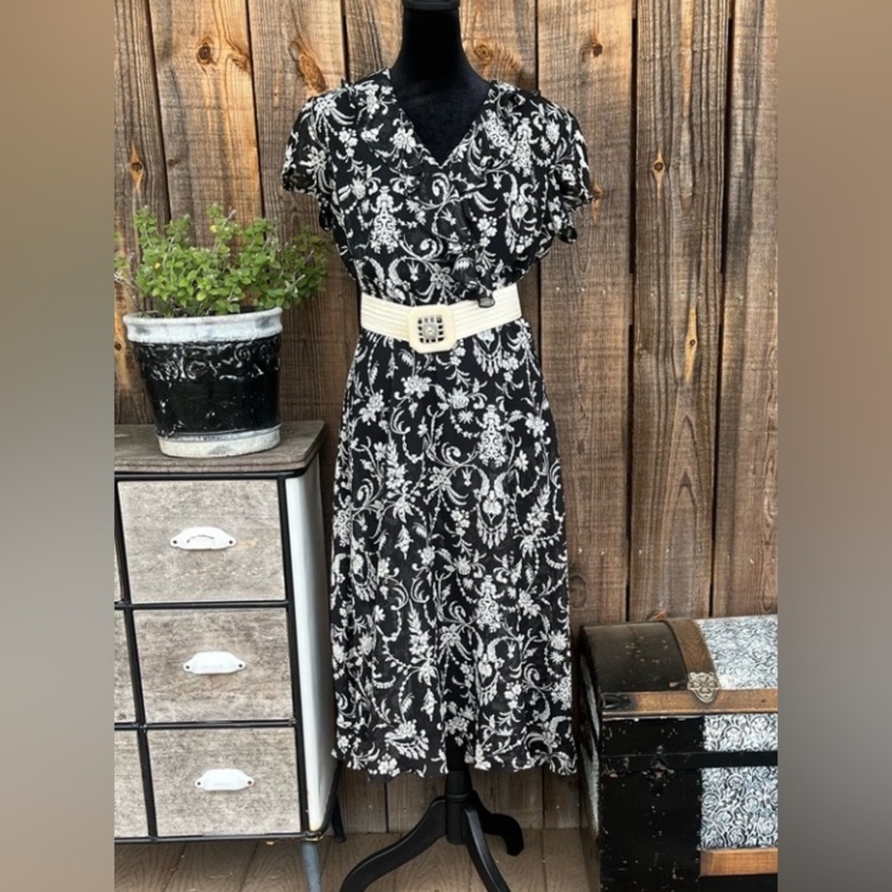Vintage JBS Midi Dress size 10 black, and white 2196